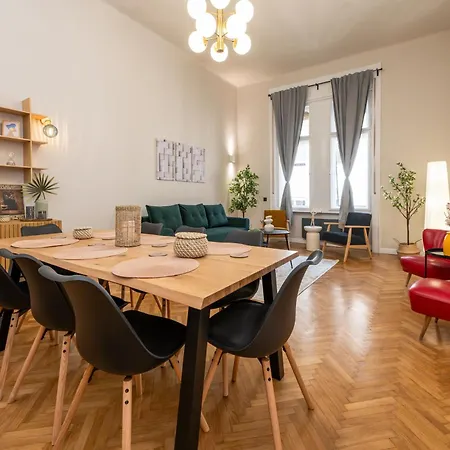 The Elegance Budapest