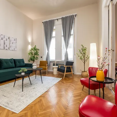 The Elegance * Budapest